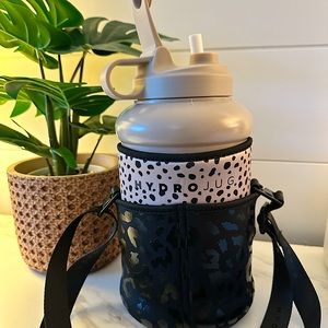 NEW Hydrojug Pro Jug + Sleeve + Straw